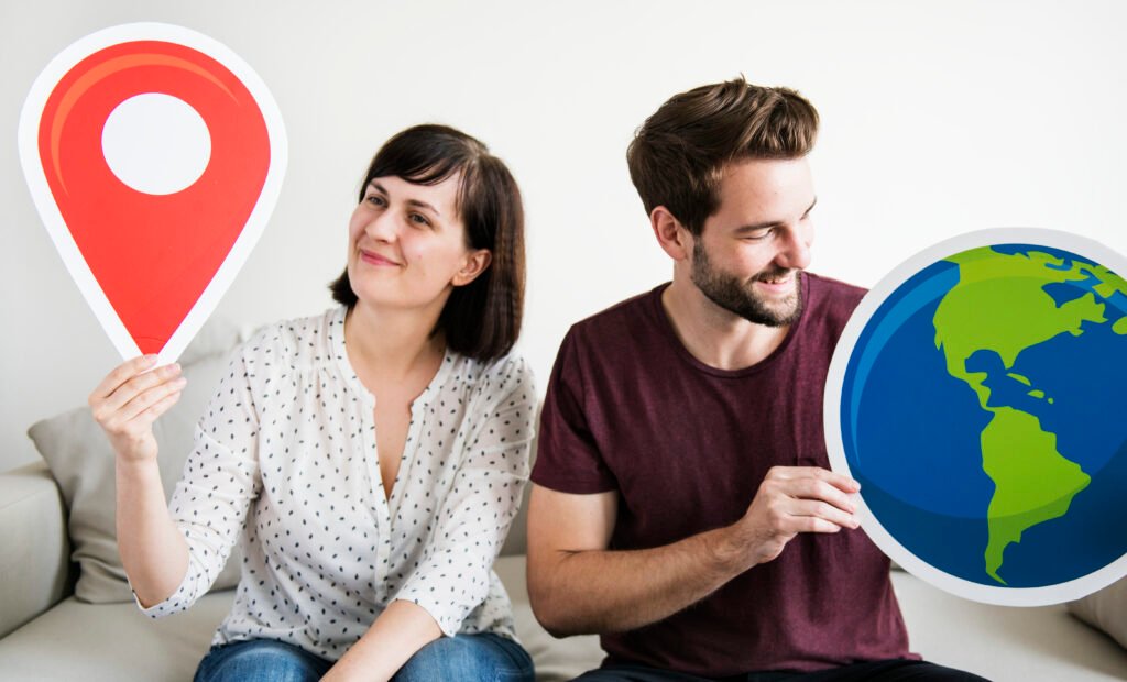 Profissional otimizando o Google Meu Negócio para Empresas de Sorocaba no computador